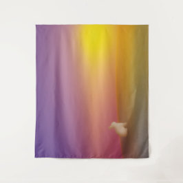 サンライズの草深い丘にかわいい白いバニーラビット タペストリー