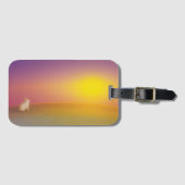 サンライズの草深い丘にかわいい白いバニーラビット ラゲッジタグ (正面横)