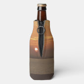 サンライズオーバーアルバIシカリブのェスケープ ボトルクーラー (ボトル裏面)