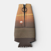 サンライズオーバーアルバIシカリブのェスケープ ボトルクーラー (裏面)