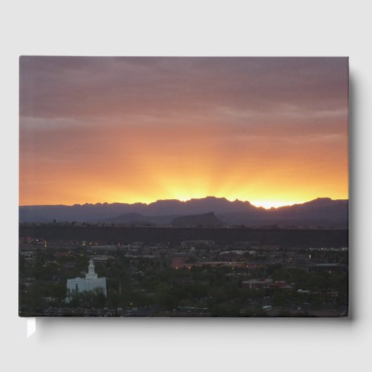 サンライズセントジョージ・ユタの風景 ゲストブック (正面)