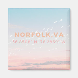 サンライズボタンマグネット – ノーフォークの座標(VA) マグネット
