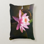 サンライト《植物》スイレンピンクフローラウォーターガーデン アクセントクッション (正面(垂直))
