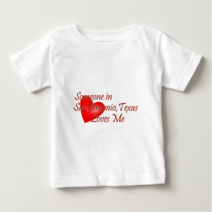 サン・アントニオテキサス州の誰かは私を愛します ベビーTシャツ
