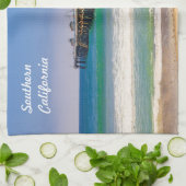 サン・クレメンテの南カリフォルニアビーチと桟橋 キッチンタオル (折り畳み)