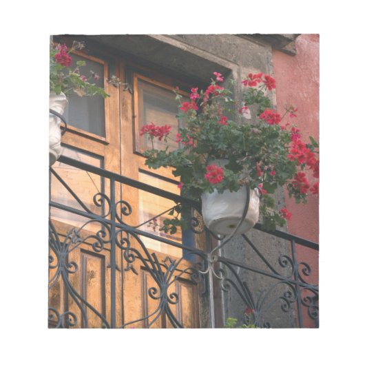 サン・ミゲル・デ通りの建築 ノートパッド (正面)