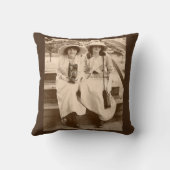 サーカ1910カメラ女子プリント クッション (裏面)