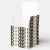 サークルオンストライプ – チャコールクリームクラシック製品 フェイバーボックス (オープン)