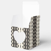 サークルストライプオン – 木炭クリームハート フェイバーボックス (オープン)