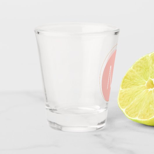 サークルモノグラミニマルムデザインイン赤面ピンク ショットグラス (左)