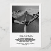 サーシャモダンウエディングの日付を保存 箔招待状 (裏面)