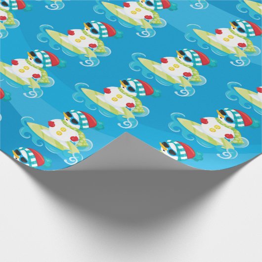 サーフのビーチの雪だるまのクリスマス・パーティのタイルを張られた覆い ラッピングペーパー (角)