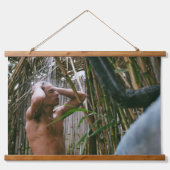 サーファーで竹シャワーウッドトップウォールタペストリー 吊り下げ型タペストリー (正面)