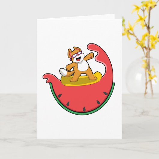サーファーとして波に乗る猫とワタメロン カード (黄色い花)