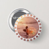サーファーの女の子の円形ボタン 缶バッジ (正面&裏面)