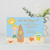 サーファーの男の子のビーチのパーティーの誕生日の招待状 招待状 (スタンド正面)