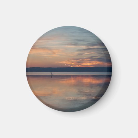 サーファーは岸までボートで漕ぐ マグネット (正面)