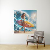 サーファーガール 海辺の波を歩くアート タペストリー (インサイチュ)