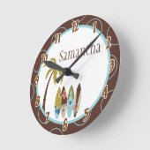 サーファーサーフボードハワイアンパーソナライズされた時計 ラウンド壁時計 (傾斜)