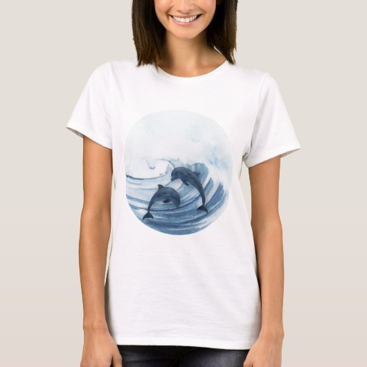 サーフィンでイルカをダイビングする Tシャツ (正面)