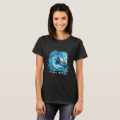 サーフィンはサーファーの流れに動揺して沿って進む Tシャツ (正面フル)
