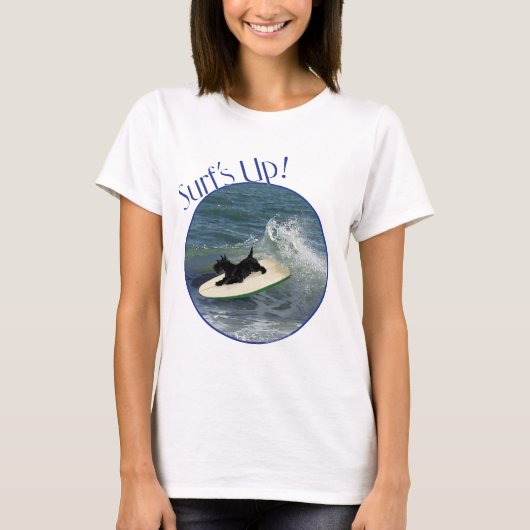 サーフィンをするスコティッシュテリア Tシャツ (正面)