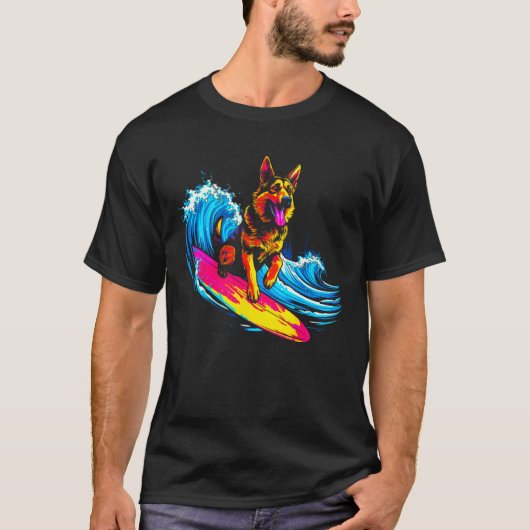 サーフィンを楽しむジャーマンシェパード Tシャツ (正面)