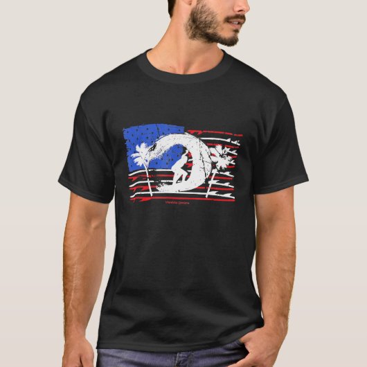 サーフィンアメリカンフラッグサーフボードデザイン Tシャツ (正面)