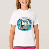 サーフィンペンギンとサメのハイタッチ Tシャツ (正面)