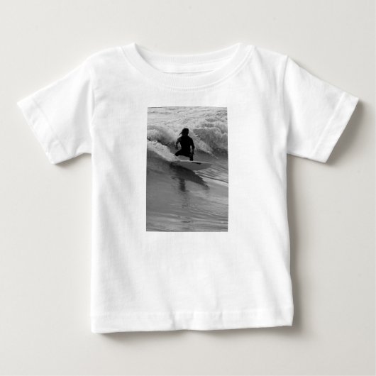 サーフィン波グレースケール ベビーTシャツ (正面)
