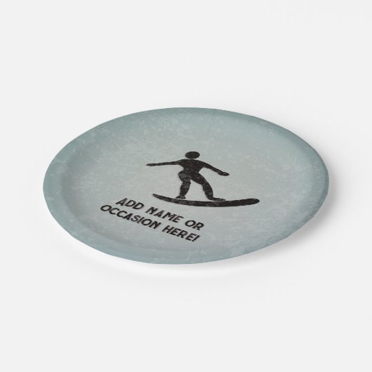 サーフィン男の乗馬の波 – あなたのテキスト男らし ペーパープレート (アングル)