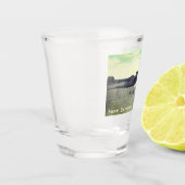 サーフバッシング、ウォーレンのポイントビーチ、リトルコンプトン ショットグラス (左)