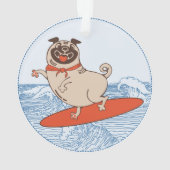 サーフボードに乗って幸せなパグ犬に波 オーナメント (裏面)
