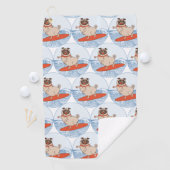 サーフボードのスカーフバンドで波乗りハッピーパグ犬 ゴルフタオル (インサイチュ)