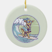 サーフボード上の漫画のヤギ セラミックオーナメント (裏面)