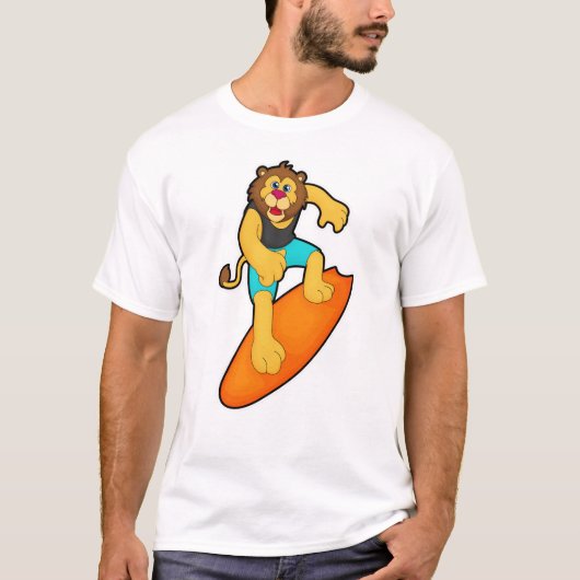 サーフボード付きサーファーとしてのライオン Tシャツ (正面)