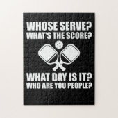 サーブスコアリーグのピックルボールを持つピクルボール ジグソーパズル (縦)