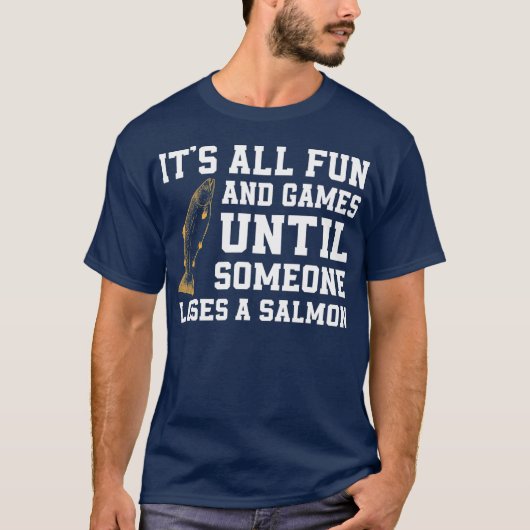 サーモンおもしろい魚釣り引用文アラスカアングラー Tシャツ (正面)
