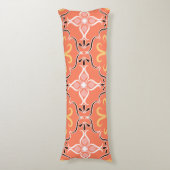 サーモンスタイリッシュピーチピンクフローラ抽象デザイン ボディピロー (正面縦)