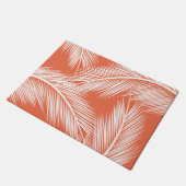 サーモン離れの背景に白いヤシ ドアマット (アングル)