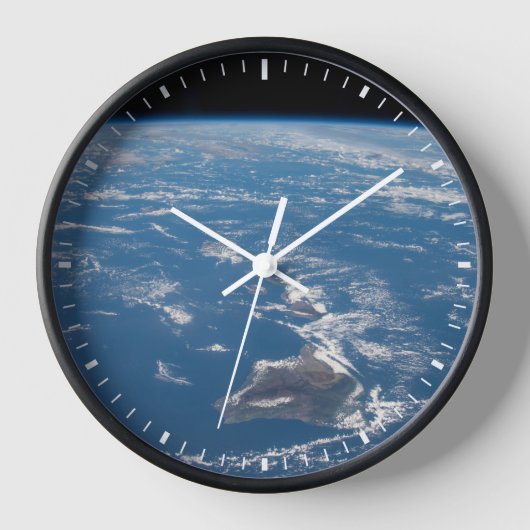 ザアイランドチェーン 壁時計 (正面)