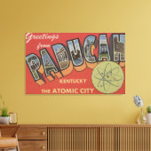 ザアトミック・シティ – ラージ・レター・シーン キャンバスプリント (インサイチュ (リビング))