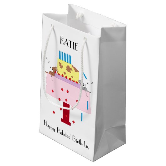 ザアフタヌーン昼寝 – 遅れた誕生日 スモールペーパーバッグ (裏面アングル)