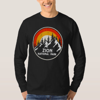 ザイオン国立公園の山の木々と太陽のキャンプ Hi Tシャツ