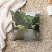 ザカルドンカナルコンサル（犬）スタッフォード クッション (ブランケット)