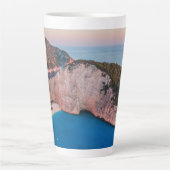 ザキントス、ギリシャ。 カフェラテマグ (正面)