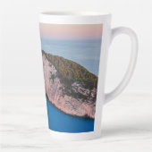 ザキントス、ギリシャ。 カフェラテマグ (右)