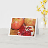 ザクロの実のクローズアップ カード (黄色い花)