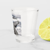 ザケパイズアットファルカークスコットランド ショットグラス (右)