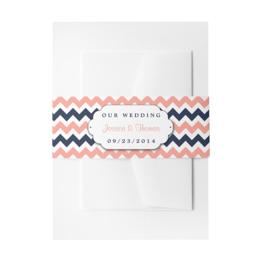 ザシェフモダンロン結婚コレクション – ピンク&ネイビー 招待状ベリーバンド (正面例)